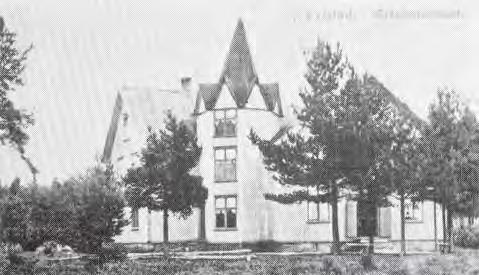 Huset uppfördes och ägdes gemensamt av församlingen och föreningen Soldaternas Vänner fram till 1915, då äganderätten övergick helt till