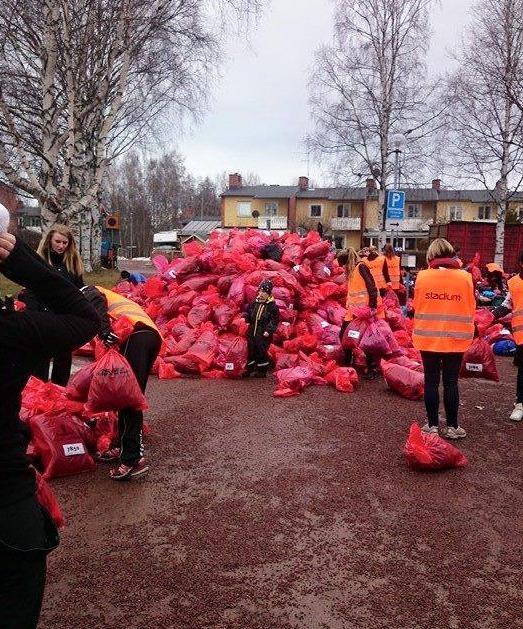 Så det går en heldag och även kväll men det är en uppskattad punktinsats av medlemmarna i föreningen. Vasaloppsarbetet är liksom bingon en god inkomstkälla.