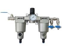 IWATA FILTER REGULATOR 1/2 STEG 3 IW-89250232 IWATA FILTER REGULATOR 1/2 STEG 2 IW-89250222 Levereras med: 1 Inloppsventil 1/2 F (avlägsnande av filterpatron utan stopp av kompressordrift ).
