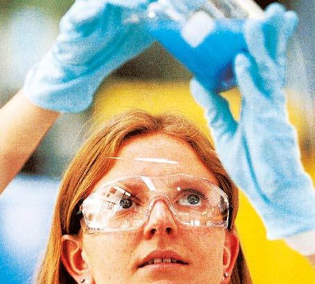 FORSKNING & UTVECKLING INLEDNING GENOM ATT LEDA UTVECKLINGEN KOMMER NORTON ATT ÄVEN I FRAMTIDEN ATT VARA VÄRLDSLEDANDE MED NYA LÖSNINGAR INOM SLIPOMRÅDET OCH MED KOMPLETTA PROCESSER FÖR SPECIELLA