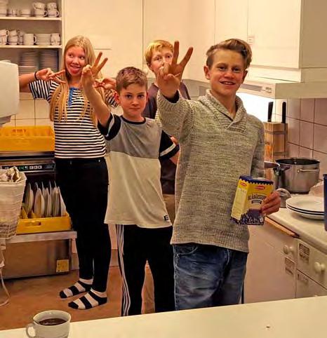 Nybörjargrupperna (gröna) kommer fortfarande att skötas separat. Syftet är att alla ungdomar (vit-violett) ska tillhöra en naturlig åldersgrupp och känna samhörighet med sina jämnåriga.