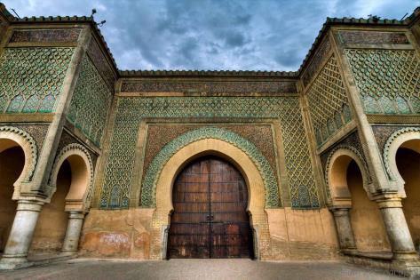 Vi kommer att uppleva Meknes berömda sevärdheter: det kungliga stallet, de judiska kvarteren Mellah och den