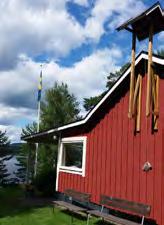 Du som behöver hjälp att komma dit är välkommen att ringa kyrkskjuts tel 0240-80140, kl. 10 10.15. Varje söndag väntar någon vid telefonen.