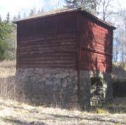 Driften lades ned omkring 1860. En hammare anlades under 1600-talet men lades ned 1765 då produktionen flyttades till Siljansfors.