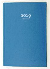 Format: 180x265 mm. OBS! Två olika årgångar. 91 1009 19, Blå kartong (2019), FSC.