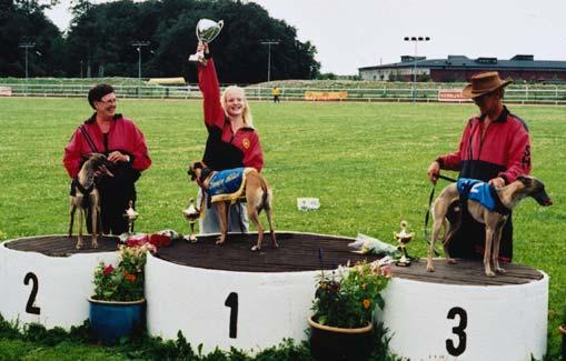 07 före Alawoona, 33.10 och Kiara 33.17, i den andra Best In Town, 32.78 före Waltzing Matilda, 32.96 och Maybellene, 32.97. I första SM-semin öppen klass vann Billabong på 32.