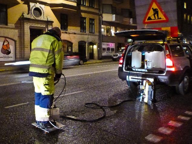 4. Metodik för utvärdering 4.1. Vägdammsförrådet och joner på vägytan Vägdammsförrådet har provtagits med hjälp av VTI:s wet dust sampler (WDS).
