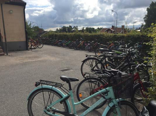 FIGUR 35. CYKELPARKERING VID KVISTHAMRASKOLAN.