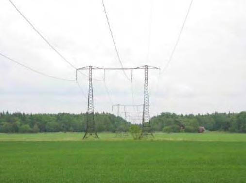 Ledningen går dels från en anslutningspunkt på befintlig ledning vid Bysingsberg till transformatorstationen Finnslättendels och dels via en avgrening från Erikslund (Hallsta) till station