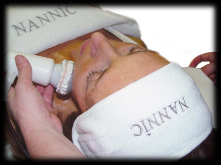 FRÅGOR & SVAR COSMETIQANN 1. Vad är NBE för slags behandling? NBE står för Nannic (leverantörens namn) Beautifying Energy.