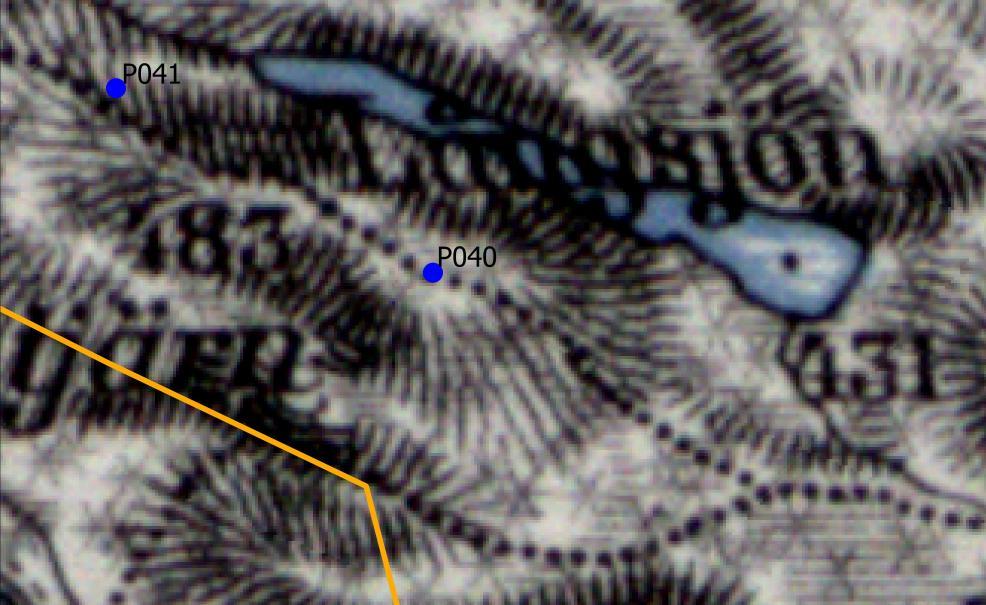 Avståndet mellan kolbottnarna uppvisade en viss grad av regelbundenhet oavsett om de låg utefter en numera försvunnen/omvandlad alternativt befintlig stig/brukningsväg eller inte.