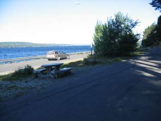 sjöstråket SÖDER ODENSLUND SJÖN ODENSALA Rastplats: Minnesgärdet Minnesgärdet Söderskogen Strandängen 0 500 1000 m Söderskogen En kulle med tallvegetation växer intill Storsjöstråket som har funktion