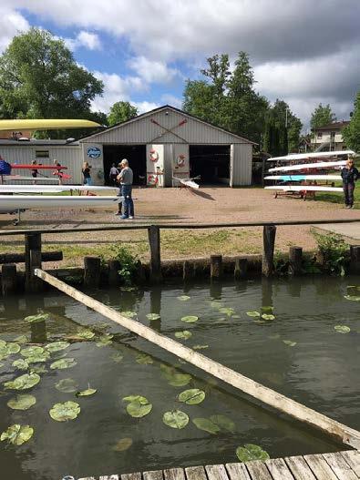 Klubbhuset Vårt kära gamla klubbhus börjar bli slitet och behöver ersättas av en modernare, större och mer ändamålsenlig lokal. Det håller alla vi kommer i kontakt med om.