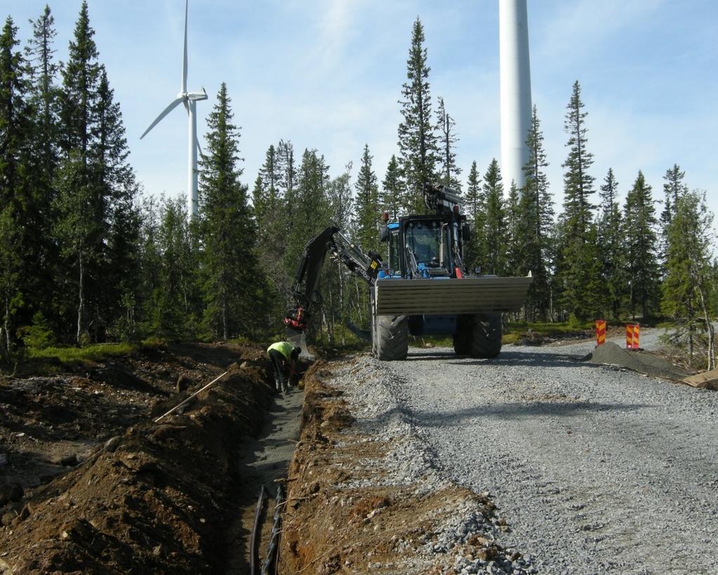 PROJEKTBESKRIVNING STIGSHÖJDEN 4/6 Nedläggning av kabel invid väg. Natur och miljö Enligt Skogsstyrelsens inventeringar Skogens pärlor finns inga naturvårdsavtal, naturreservat, fornminnen i området.