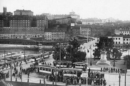 Kulturmiljö Söder Mälarstrand vid Slussen 1957. Slussen och Karl Johans torg 1920-1925.