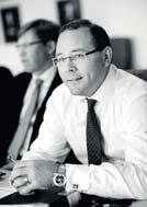 (New York) HÅKAN BUSKHE JOHAN FORSSELL Ledamot av styrelsen sedan april 2011 Ledamot av styrelsen sedan 2010 Verkställande direktör och Koncernchef i Saab AB Direktör Investor AB, Ansvarig Kärn-