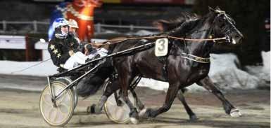 Trots den tuffa öppningen (10,6 första 500 och 14, första 1000) var Linda s Girl starkast till slut mot smygkörda konkurrenter. Loppet var ett försök i MälardalsCupen och segern var värd fina 60.