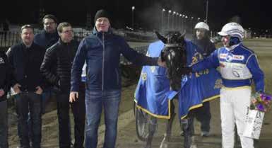 Efter lugna 15, första 1000 blev det rejäl körning när Dibaba fick sträcka ut. Hon var helt ohotad efter vassa 1.1 sista 1000.