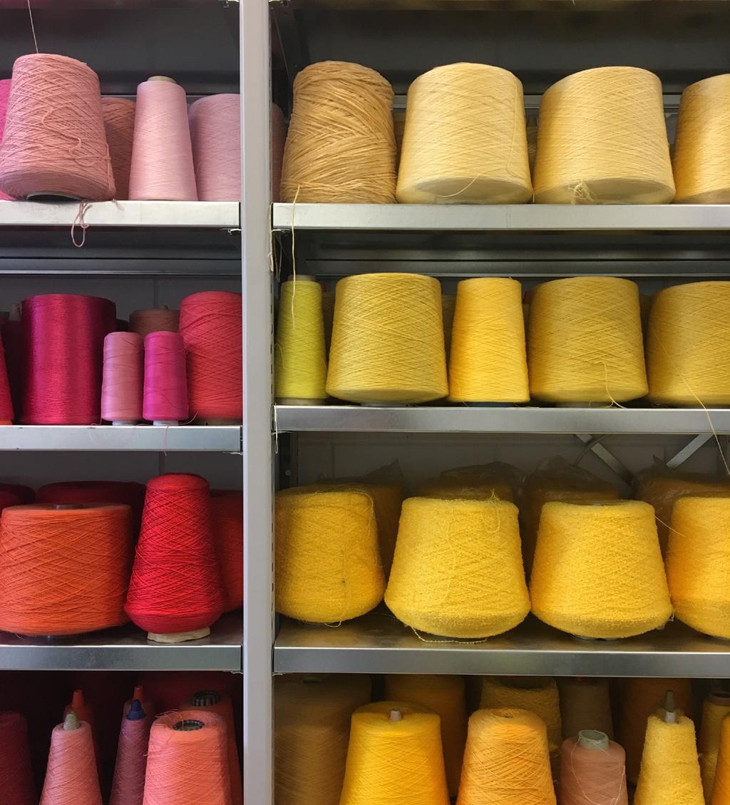 Staden erbjuder en mängd museér, gallerier och designbutiker som på olika sätt kan inspirera till nytänkande när det kommer till färgskalor, tekniker och uttryck.