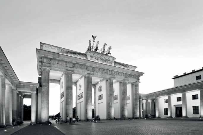 MEDEL RISK AUTO- CALL 1-5 ÅR Brandenburger Tor, Berlin Marknadsföringsmaterial BRIC & Tyskland Placeringen ger exponering mot BRIC-länderna samt Tyskland och ger möjlighet till en årlig ackumulerande