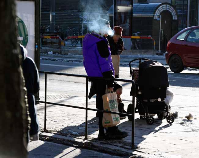 Vid hållplatser och på tågperronger