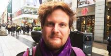 STEFANO DE COLLI, 25 ÅR, KUNGSHOLMEN: Jag jobbade då, vilket är på samma gata. Ärligt talat så tänkte jag inte så mycket för i mitt hemland, Venezuela, händer det värre saker rätt ofta.
