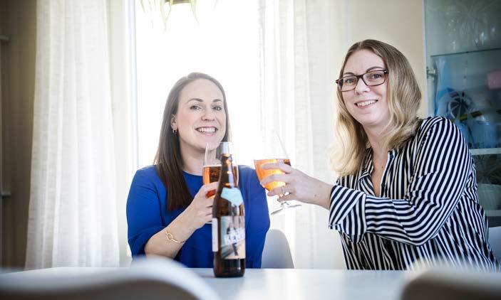 8 7 april 13 april 2018 Bromma Tidning BROMMA Systrarna gör öl utan hipsterskägg nn Nej, man behöver inte vara en skäggig hipster för att ge sig in i ölbranschen.