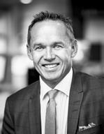 KONCERNLEDNING ULF ROSTEDT (född 1967) Verkställande direktör sedan 2008 och medlem i koncernledningen.