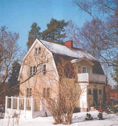 Flytten till Enebybergsvägen 41 Långa arbetsresor från bostaden i Bollmora (numera Tyresö) innebar att min man och jag år 1974 började gå på husvisningar norr om Stockholm, vilket fick till följd att