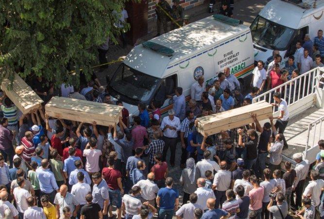 5 Kurdiska och turkiska arbetare och unga betalar priset för Erdoğans stöd för IS. Uttalande från Sosyalist Alternatif (CWI i Turkiet).