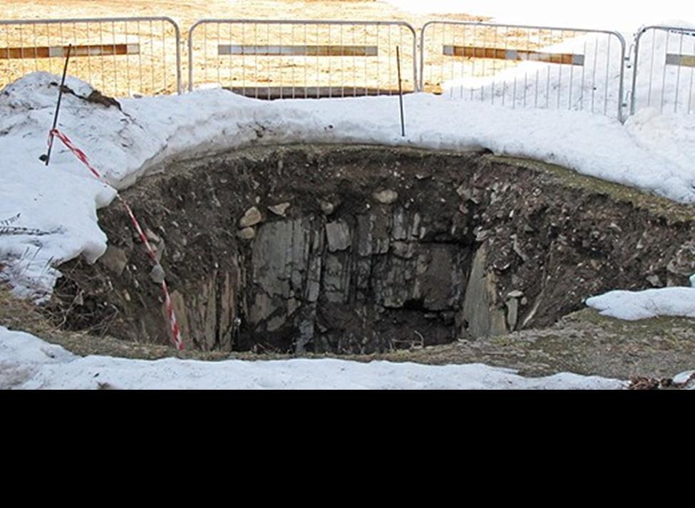 stöttande byggnadsstrukturer av trä ruttnar och förlorar bärande förmåga stöttande byggnadsstruktur av betong underdimensionerad, armering rostat sönder eller inte långsiktigt stabil/dålig kvalité