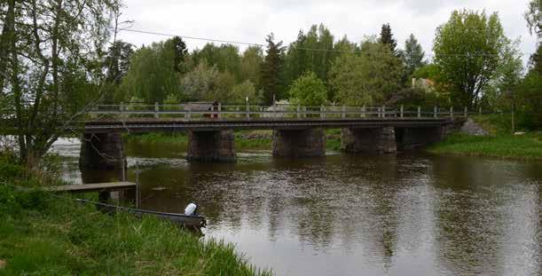 Räckets betonggardister är viktiga för helhetsintrycket och vid den senaste ombyggnaden har gardisterna förnyats liksom räcket i sin helhet.