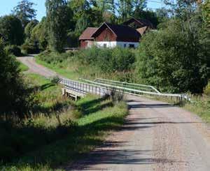 Balkarna är i själva verket uppbyggda kring en centralt placerad valsad I-balk av stål, som fungerar i samverkan med betongen.