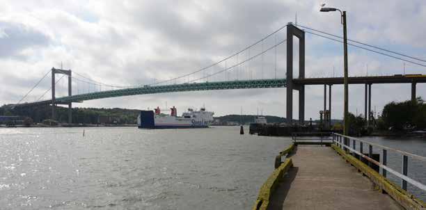14-614-1 Bro över Göta älv i Göteborg (Älvsborgsbron) Älvsborgsbron bildar en verklig port in och ut ur Göteborgs hamn och har ända sedan tillkomsten 1966 varit ett landmärke för Göteborgarna.