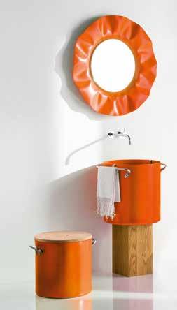 I Devon & Devons nya kollektion porslinsplattor finns Decor, ett stiliserat mönster med akantusblad. Designer är Paola Tanini som är art director på företaget.
