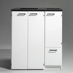 3 Returkärl 2x9, 2x0 liter. 5 Säckhållare, 60-25 liter. 8 Returkärl 90 liter + vagn.