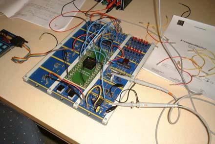 Lab i VHDL: optisk länk, sändaren Uppstart av projektet Projektgruppen skapas av er Gruppen utser en av medlemmarna till projektledare Varje gruppmedlem bör ha en definierad roll (t.ex.