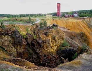 Många av oss som bott länge här i Falun, eller kanske t o m är födda här, tror att vi vet allt om gruvan och det (Foto: Lena Tysk) som den har fört med sig i form av hyttebruk runt om staden.
