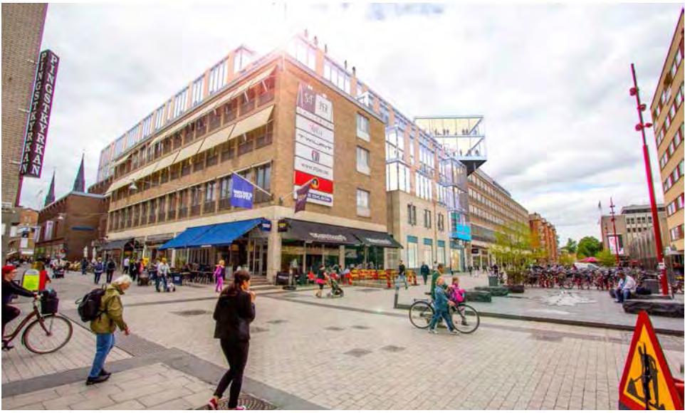 Dragarbrunnsgatan med skybar,