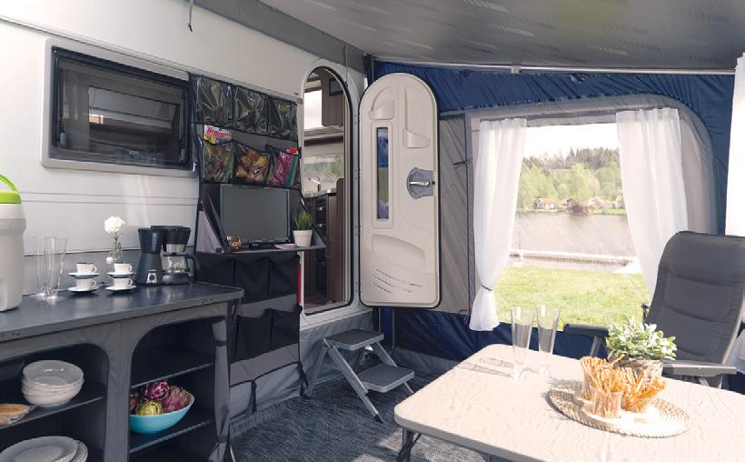 Wecamp Caravan Room 400 GoCamp Smart-TV Wecamp Campingstol DURAlite Zenith Wecamp Skåp Steelgrey Wecamp Fotsteg Tillbehör för husbil, husvagn & båt 2018 Hitta den nya tillbehörskatalogen i din