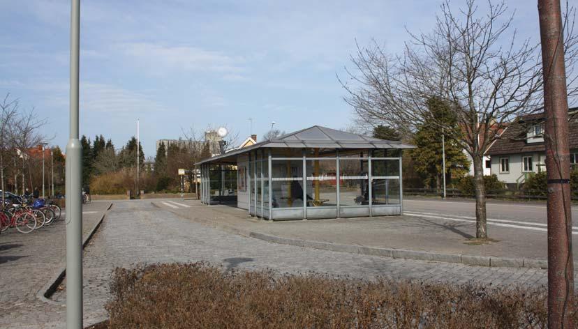 Kollek vtrafik Knislinge trafikeras idag av regionbuss som stannar vid Mickels torg samt väg 19.
