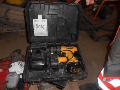 Dewalt skruvdragare, 2 batterier