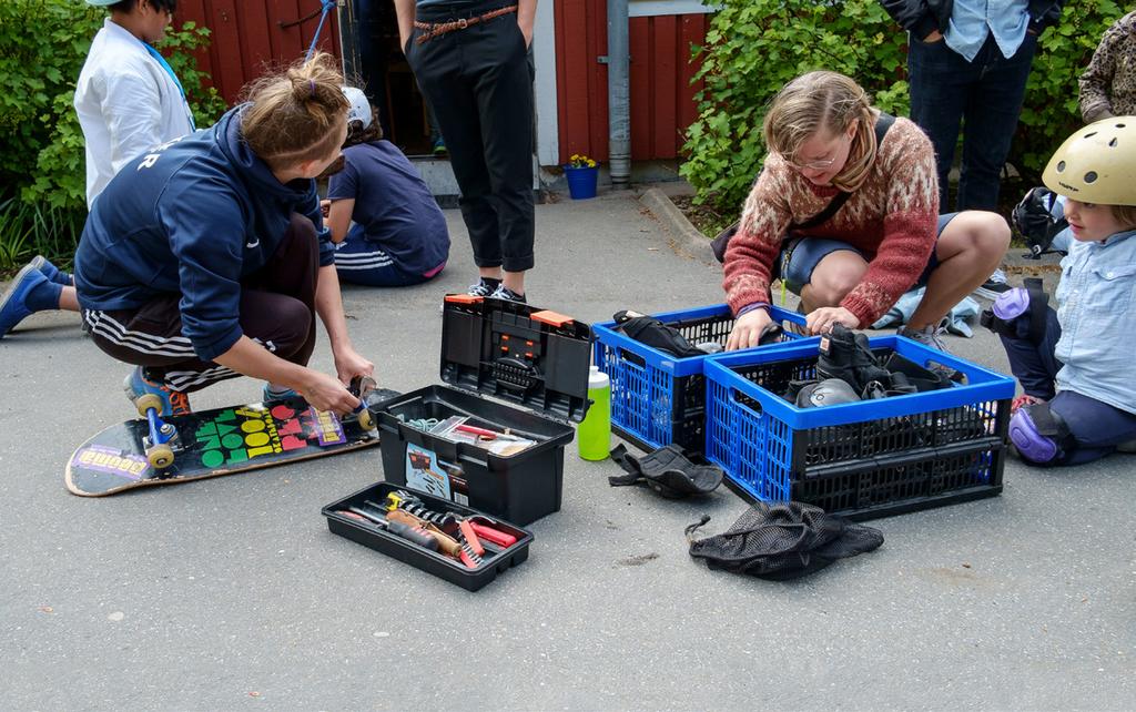 ATT VÅRDA IOP Vi som driver detta projekt försöker i denna rapport och i de tre strategidokumenten från Rädda Barnen, Svenska
