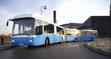 18 (32) BUSS ELLER SPÅRVAGN? Fördelar med busstrafik är den stora flexibiliteten vad gäller linjesträckning och turtäthet samt att det inte krävs stora investeringar i infrastruktur.