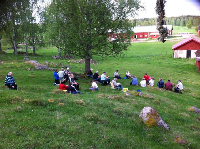 från La gn ebr u n n a gamla gårdstomt ( e n l i g t dokumentet som skrevs då).