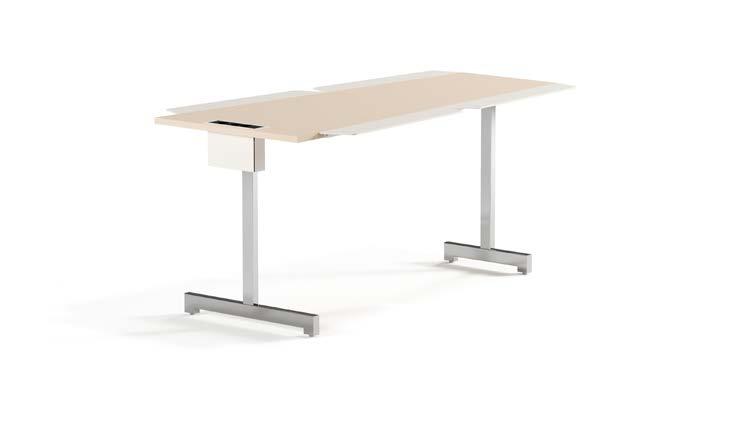 Bord Couture bord Mått: b 1500/2000 x d 850 x h 730/870 mm Produktinfo: Skiva i vitt HPL laminat, valnötsfanér eller vitpigmenterad askfanér.