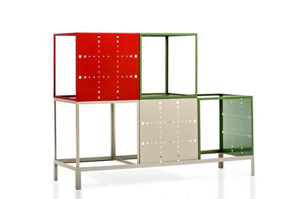 i stativ i beige Hal konferensbord Design: Carl Öjerstam Mått: Ø 1400 x h 680 1150 mm / b 3200 x d 1200 x h 680 1150 mm Produktinfo: Bordsskiva