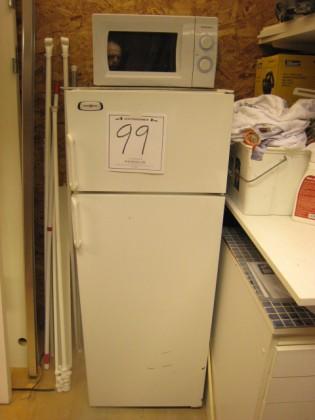 0472-097 Avslut: 16:51 Kylskåp