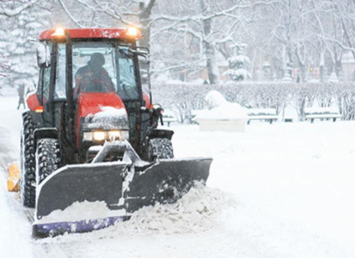 Ny entreprenör för snöröjning och sandning kommande vinter har tecknat ett treårsavtal med Green Landscaping. Green kommer fr o m den 1 november att sköta snöröjning och sandning inom vårt område.