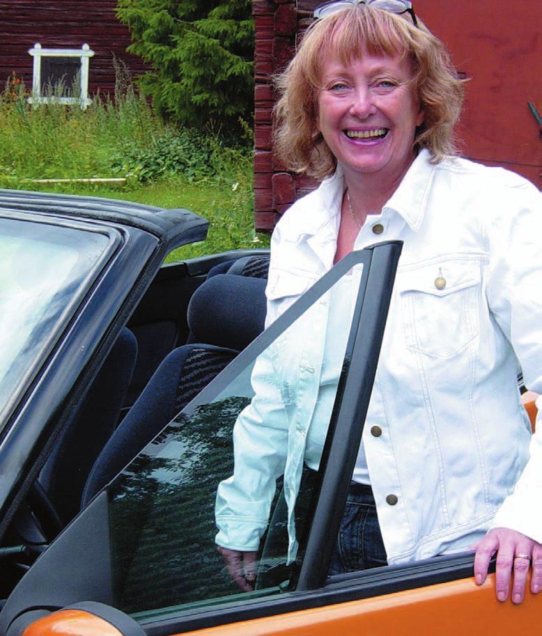Hon rattar Aspås ODR till hushållen i Rödöns, Aspås, Näskotts & Ås församlingar Lisa Whass är ny ordförande i Aspås kyrkoråd det här året. När vi möts kommer hon i sportbil.